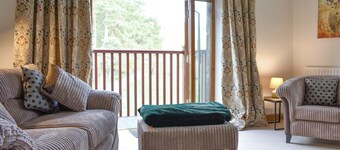 A lovely home from home in a superb location for exploring the town.