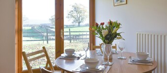 A lovely home from home in a superb location for exploring the town.