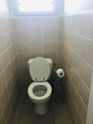 Shower - F3 Saint Pierre  (Saint-Pierre)