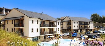 Pleasant Font-Romeu Studio, warm and bright with mountain views