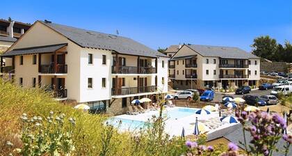 Pleasant Font-Romeu Studio, warm and bright with mountain views