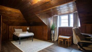 3 soverom, skrivebord, strykejern/-brett og wi-fi