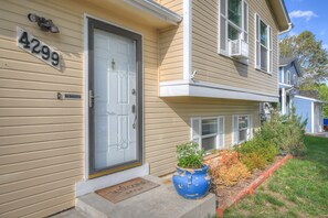 Exterior detail - Charming House in Colorado Springs w/Private yard (Colorado Springs)