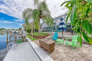 Unclassified image, 3 of 42, button