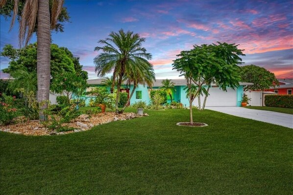 Unclassified image, 1 of 42, button