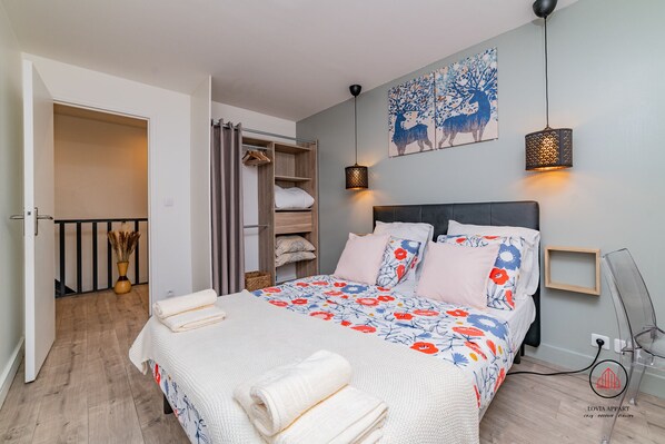 1 chambre, bureau, lit parapluie, Wi-Fi gratuit