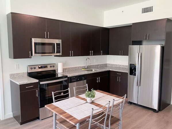 Fridge, microwave, oven, stovetop