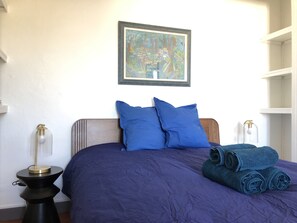 1 dormitorio, escritorio, tabla de planchar con plancha y wifi gratis