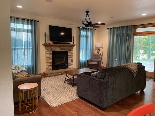 Smart TV, video games, DVD player, stereo