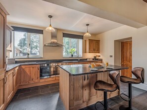 Highchair, freezer - 5 bedroom accommodation in Cerrigydrudion (Cerrigydrudion)