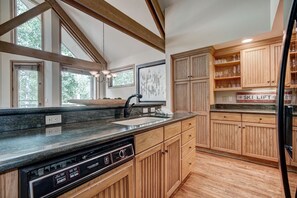 Interior - Luxury 4 bed Pines Townhome amongst the peace and quiet by RedAwning (Beaver Creek)