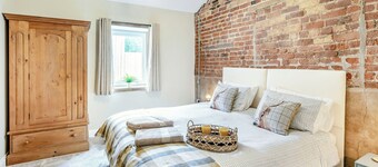 Cattle Crush Cottage - UK35988