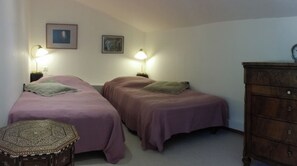 3 bedrooms, iron/ironing board, travel crib, free WiFi