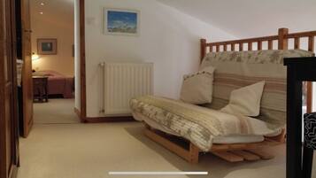 3 bedrooms, iron/ironing board, travel crib, free WiFi