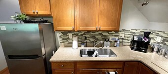 Bayfield Fruit Loop Retreat - Rock Garden Cottage in the woods