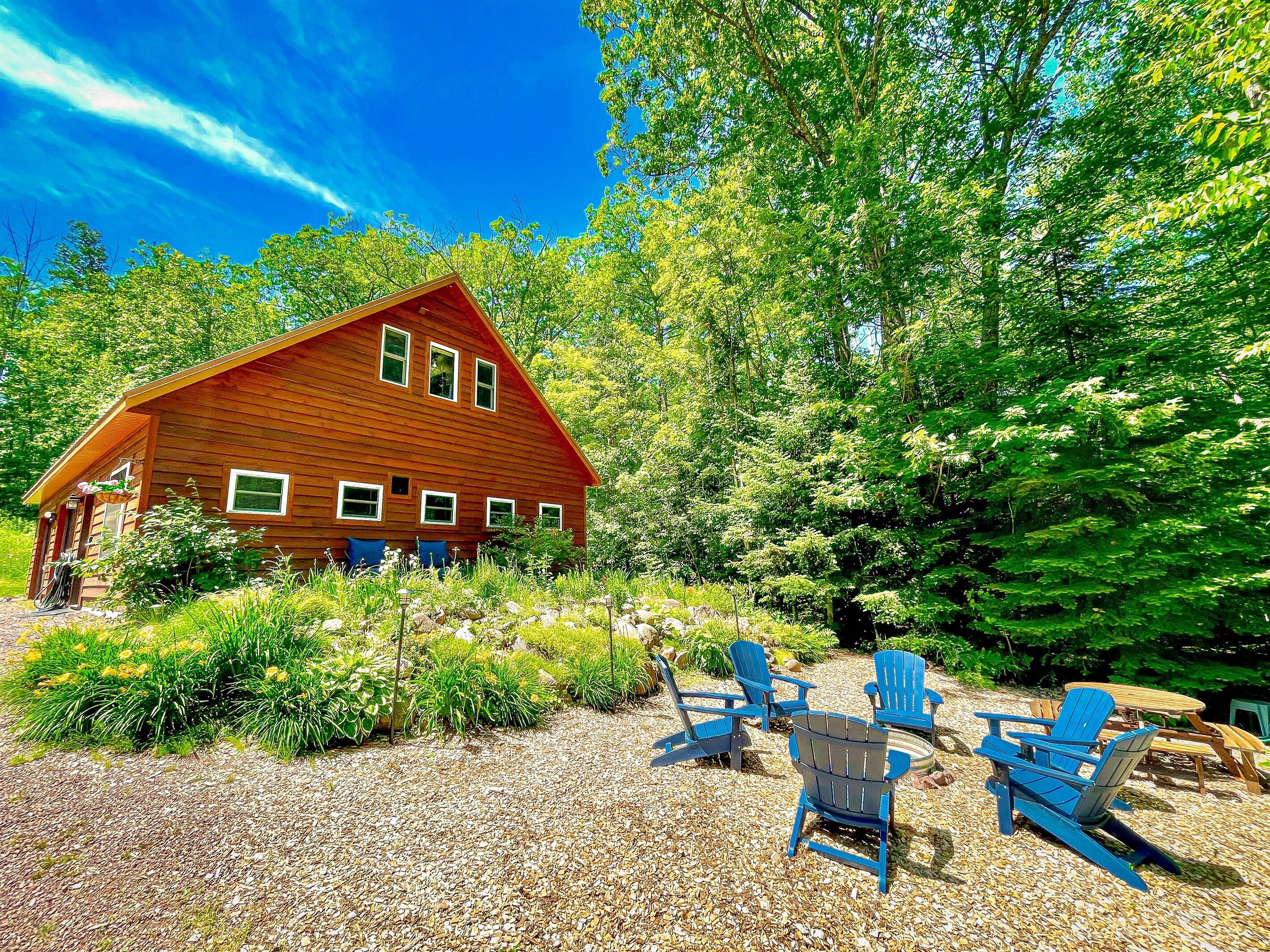 Bayfield Fruit Loop Retreat - Rock Garden Cottage in the woods