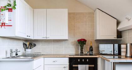 St Martins Square Apartment 3