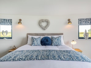 1 quarto, Wi-Fi de cortesia, roupa de cama