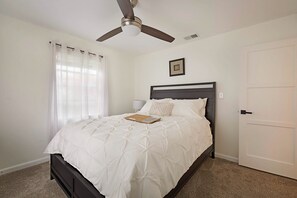 2 Schlafzimmer, Bügeleisen/Bügelbrett, kostenloses WLAN, Bettwäsche