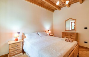 4 bedrooms, free WiFi