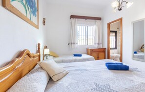 3 bedrooms, iron/ironing board, free WiFi, bed sheets