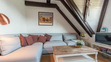 TV, DVD player, aparelho de som