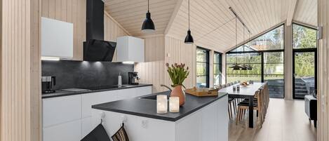 Fridge, oven, dishwasher, coffee/tea maker