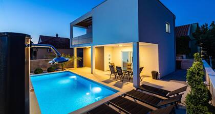 2 bedroom lovely apartment in Obrovac