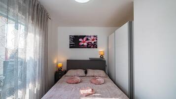 2 Schlafzimmer, Bügeleisen/Bügelbrett, Reisekinderbett, kostenloses WLAN