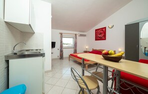 واي فاي مجانًا وملاءات أسرّة