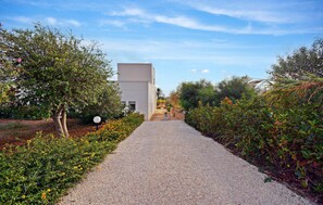 Property grounds - Nice home in Cava D'aliga with WiFi (Cava D'aliga)