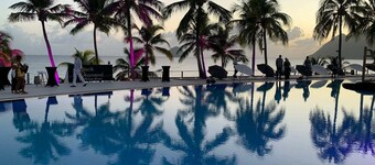 A dream stay under the coconut trees