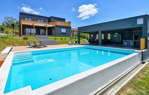 Opvarmet pool