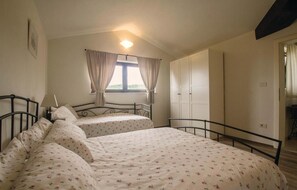 4 Schlafzimmer, kostenloses WLAN, Bettwäsche