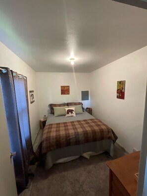 3 chambres, fer et planche à repasser, accès au Wi-Fi (inclus)