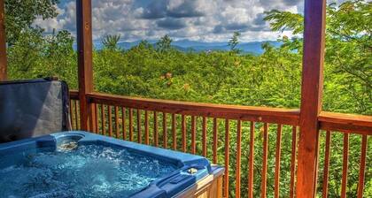Don't be shy...Visit the mountains! Amazing Views, King Bedrooms, Secluded.