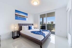 2 bedrooms, iron/ironing board, free WiFi, bed sheets - Gateway 2BR, 2.5BA Apartment | Bay Harbor Islands • Rooftop Pool & Family-Friend (Bay Harbor Islands)