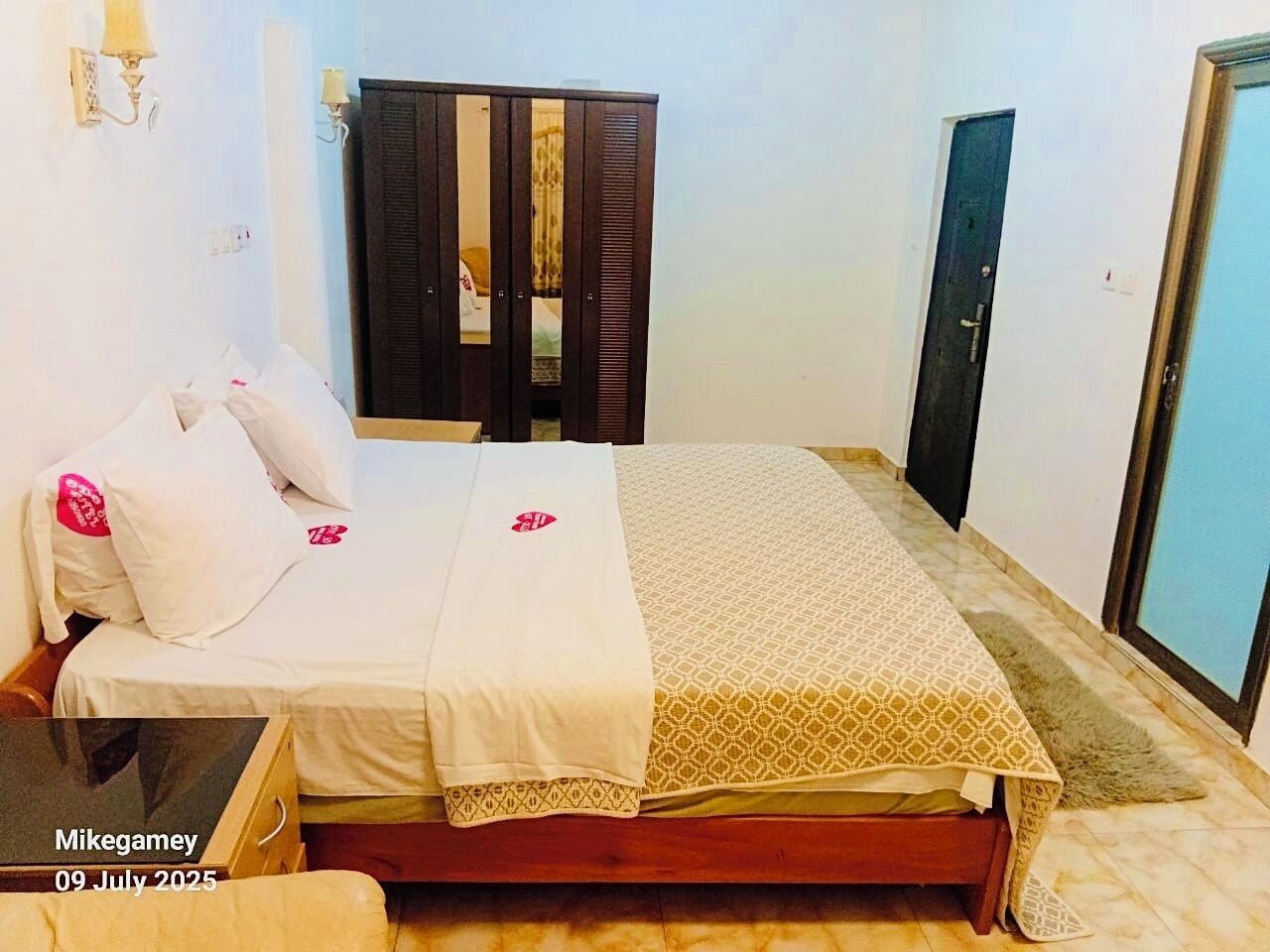 10 bedrooms, desk, iron/ironing board, free WiFi