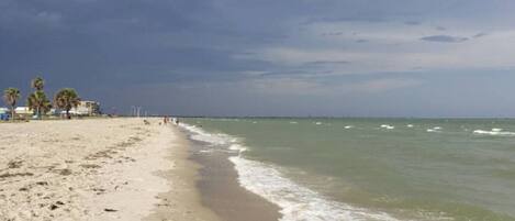 Beach nearby, beach towels