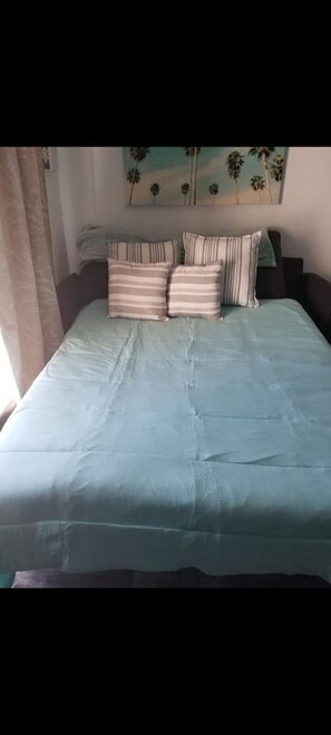 1 bedroom, iron/ironing board, free WiFi, bed sheets