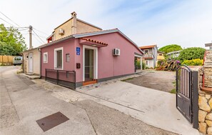 Exterior - Stunning apartment in Premantura (Premantura)