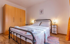 1 chambre, Wi-Fi gratuit, draps fournis