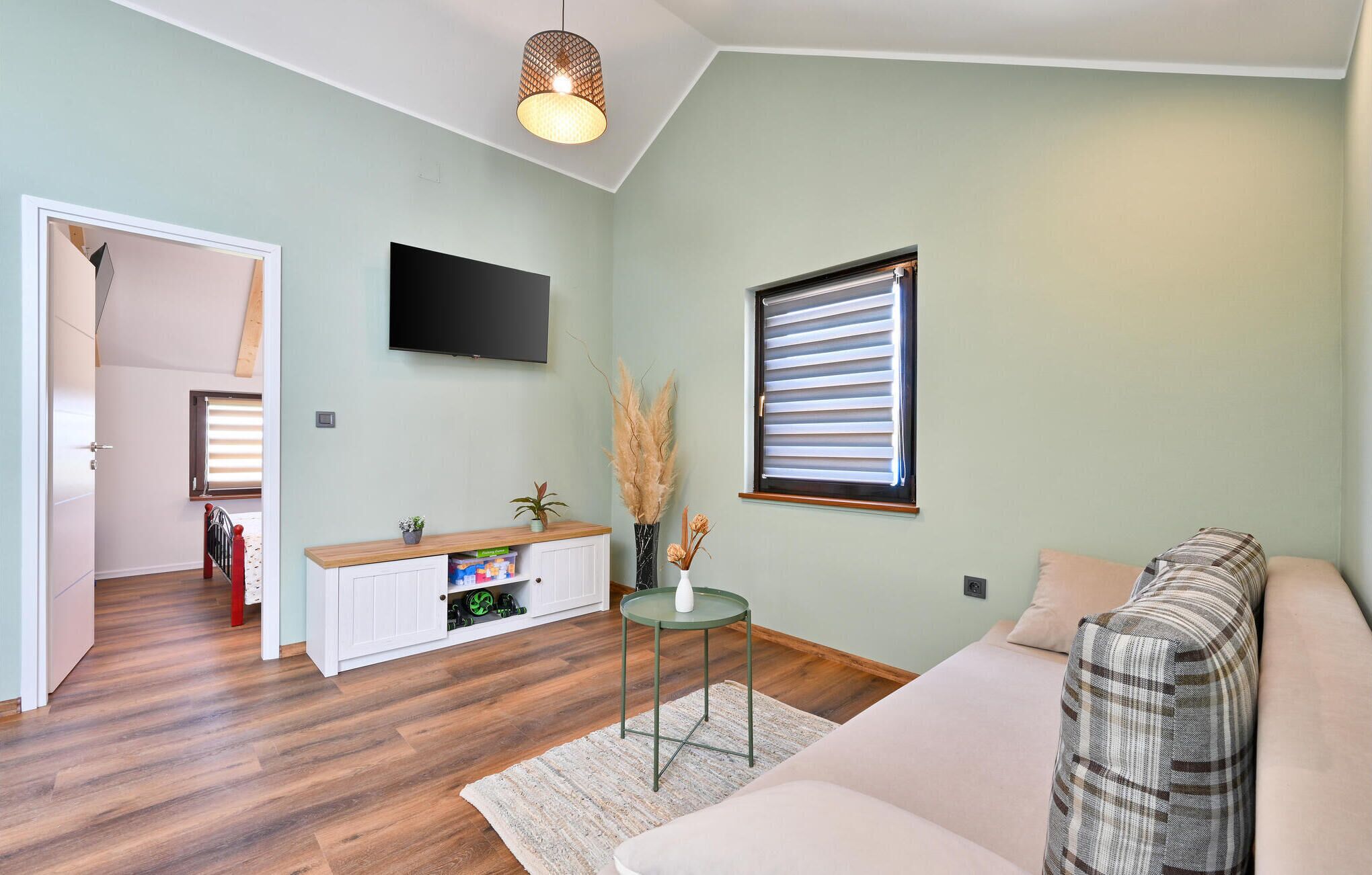 2 makuuhuonetta, vauvan matkasänky, ilmainen Wi-Fi, vuodevaatteet