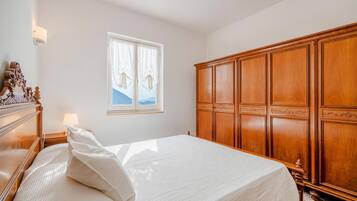 2 habitaciones, wifi gratis y ropa de cama