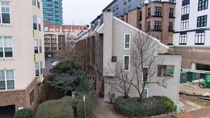 Unclassified image, 5 of 30, button