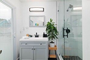 Hair dryer, towels - Unique & Vivid Uptown Oasis | ☀Balcony | ♛King Bed (Charlotte)