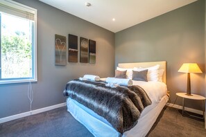 Căn hộ Premium | 2 phòng ngủ, trang trí khác biệt 