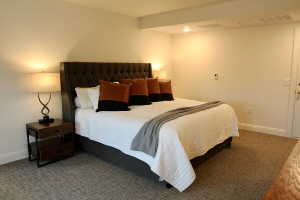 Presidential Suite, 1 Bedroom, Accessible, City View | Frette Italian sheets, premium bedding, down duvets, pillow-top beds