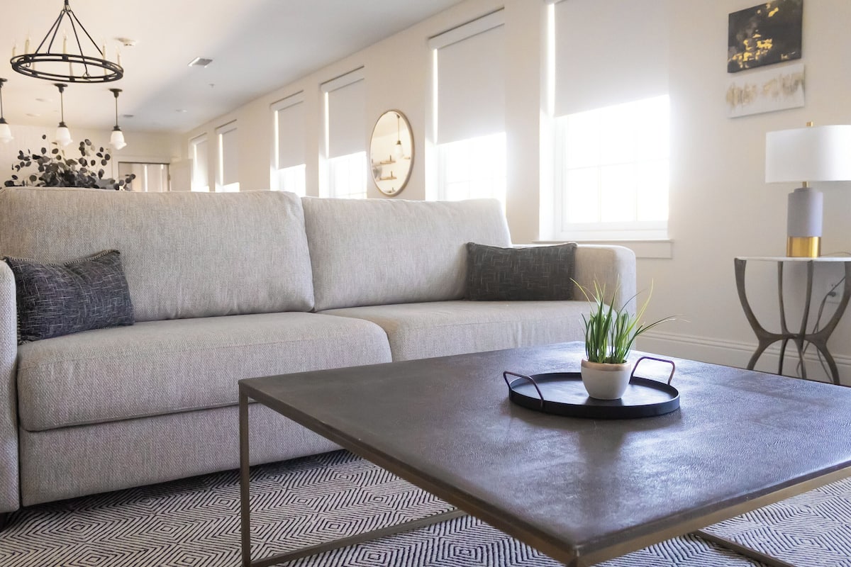 Suite, 1 King Bed (Hospitality) | Living area | Smart TV