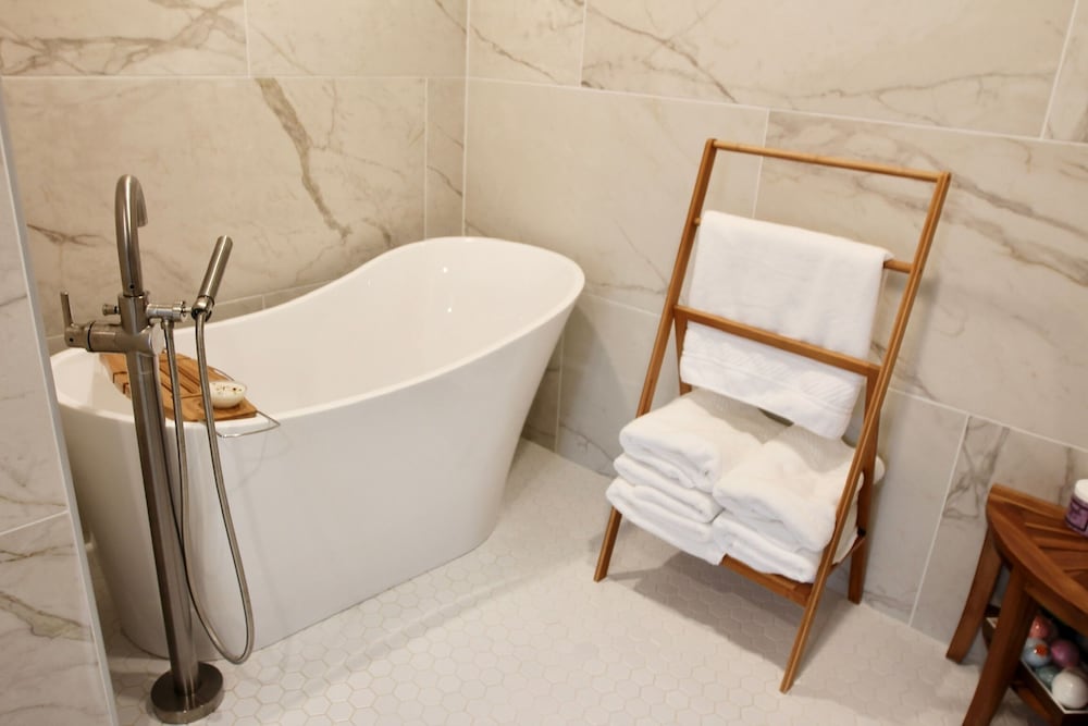 The Crazy Water Hotel by null